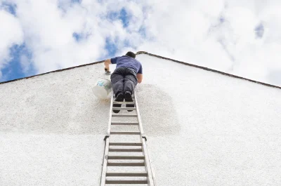 Peinture extérieure à Champenard — façades et ravalement